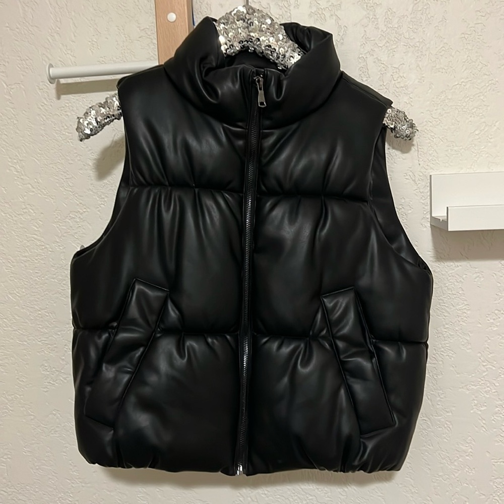 Banana Republic Faux Leather Cropped Vest XS